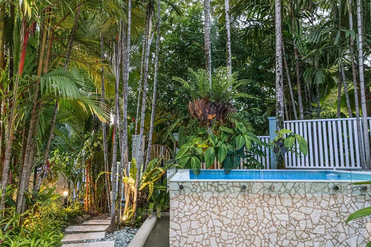 Courtyard On Murphy Port Douglas