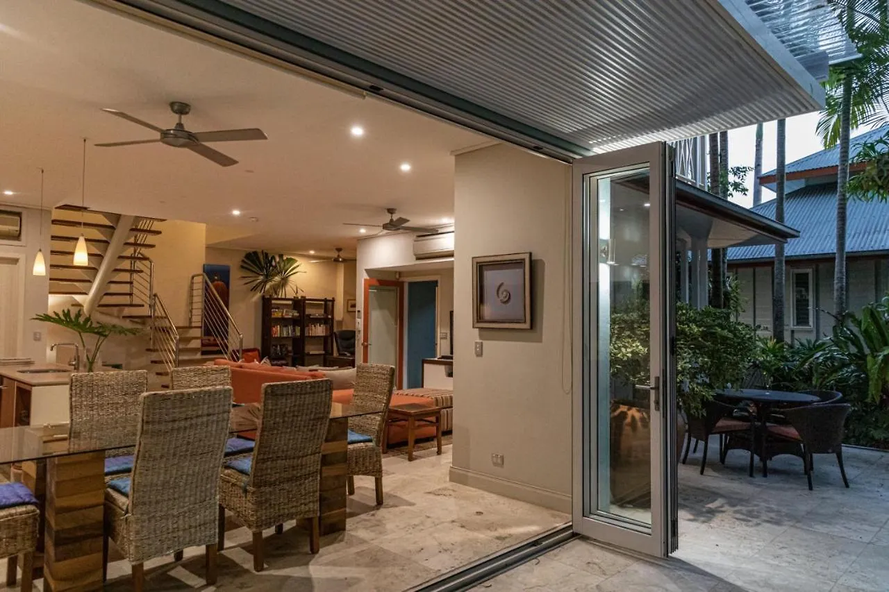 Courtyard On Murphy Port Douglas 0*,