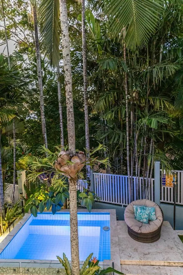 Courtyard On Murphy Port Douglas Villa