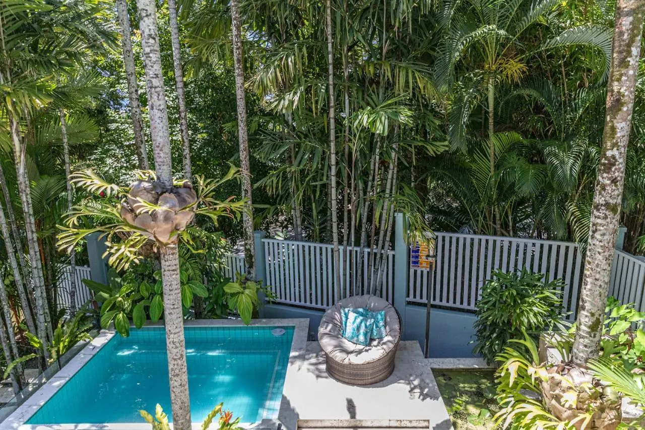 Courtyard On Murphy Port Douglas Villa