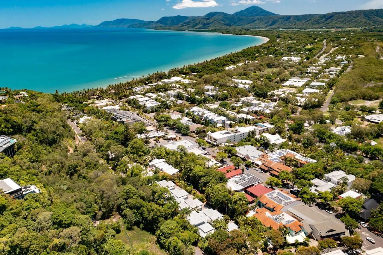 Courtyard On Murphy Port Douglas